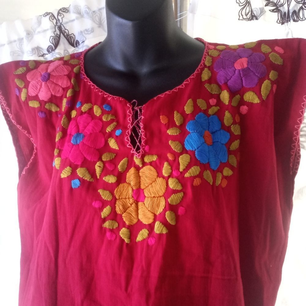 Mexican embroidery top size medium and large ( bag A ) - Picture 2 of 3